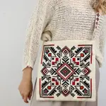 Kabelka Taystra Ve stylu výšivky