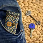 Klíčenka do kabelky – barevná kapsička na klíče s karabinkami ornamentem