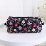 Kosmetická taška Pusheen – stylová a prostorná taštička na kosmetiku Květiny a ptáčci