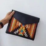 Dámský klutch konvert – elegantní sametová kabelka s potiskem Ornament