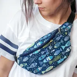 Ledvinka BUMBAG Ryby na modrém pozadí