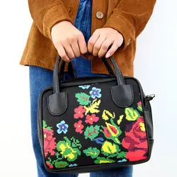 Dámská kabelka Kitto – sametový potisk Květiny. Fantazie