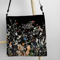 Kabelka Taystra V terénu...