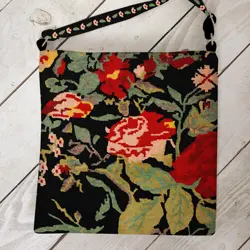 Kabelka Taystra Výšivka (stylizace)