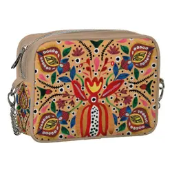 Kabelkana řetízku Cherie Zázračné na ořechovém pozadí