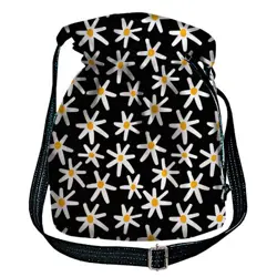 Dámská kabelka torba Sedmikrásky na černém pozadí