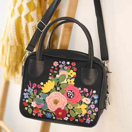 Dámská kabelka Kitto – sametový potisk vzor