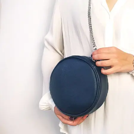 Kabelka tablet tmavě modrá