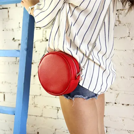 Kabelka tablet karmínová