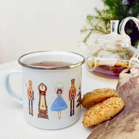 Smaltovaný hrnek Camper Louskáček