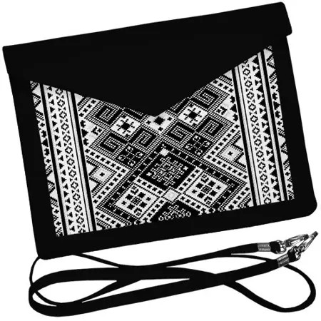 Dámský klutch konvert – elegantní sametová kabelka s potiskem čenobílý ornament