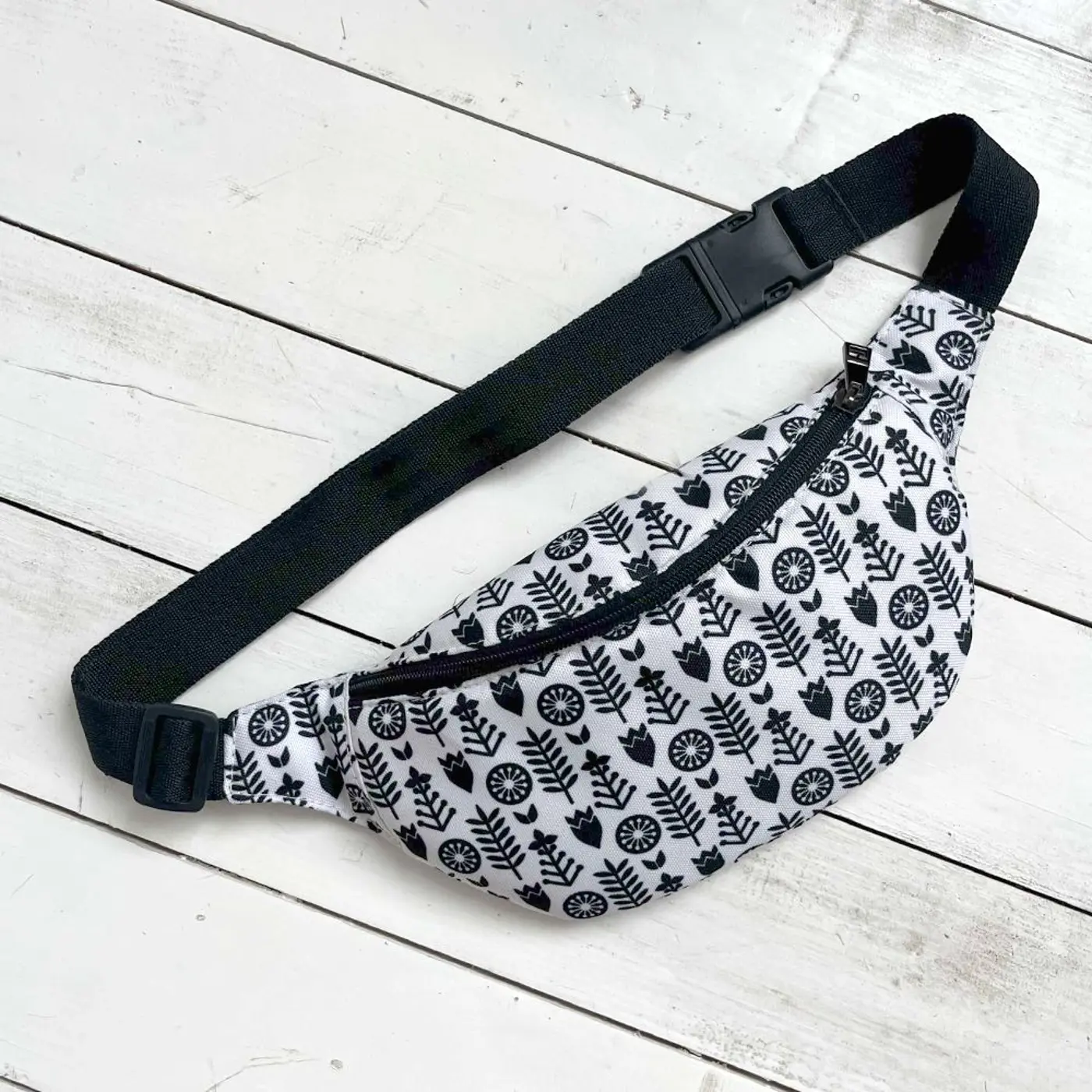 Ledvinka BUMBAG květinový vzor - fotografie 1