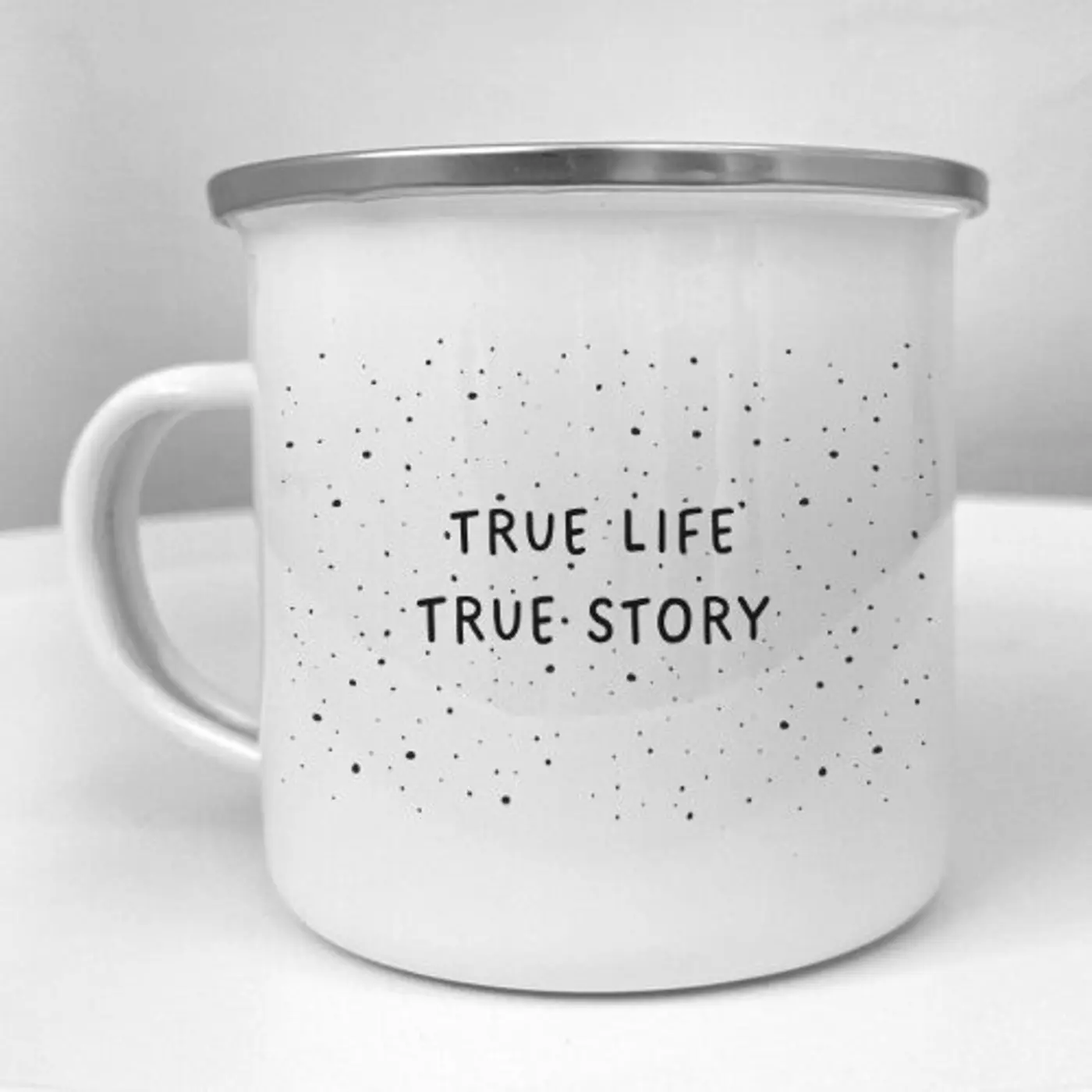Smaltovaný hrnek Camper  True life true story - fotografie 1